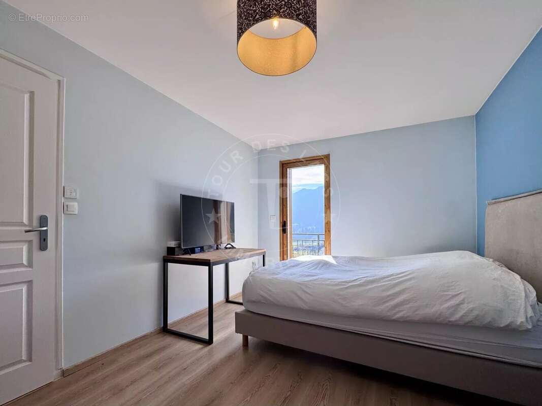 Maison à DINGY-SAINT-CLAIR