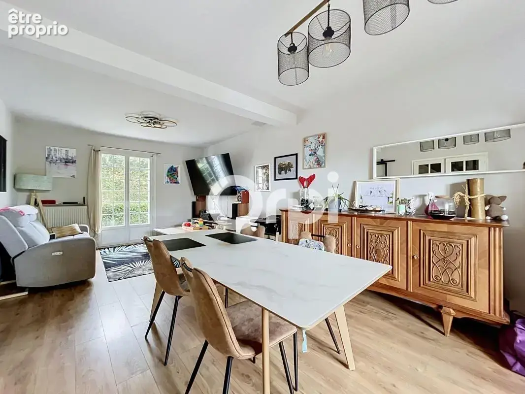Maison À Vendre à Saint Pantaléon de Larche ! - photo 2