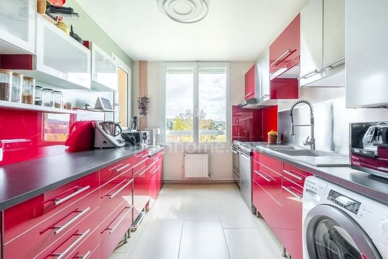 Appartement à NEUVILLE-SUR-SAONE