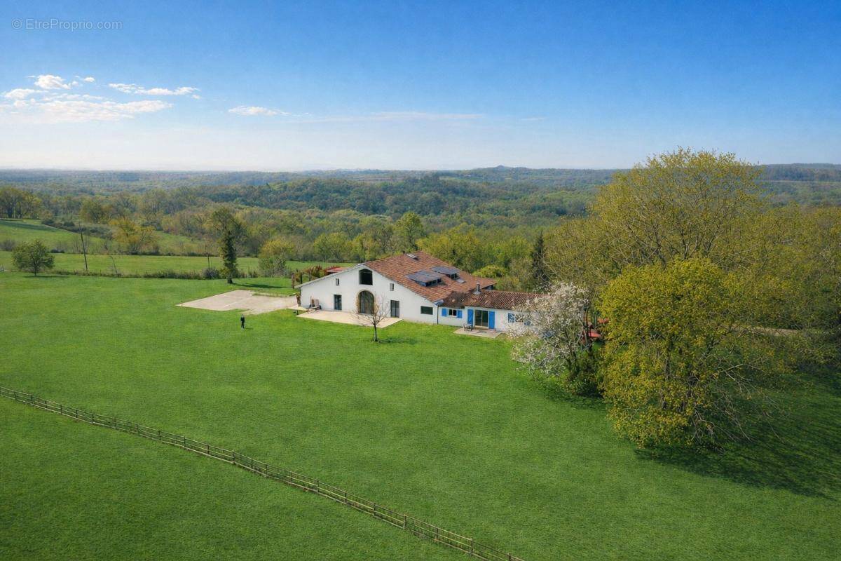 Maison à PEYREHORADE