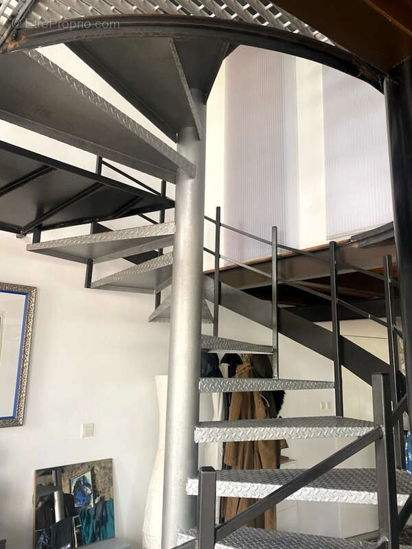 Maison à VILLENEUVE-DE-BERG