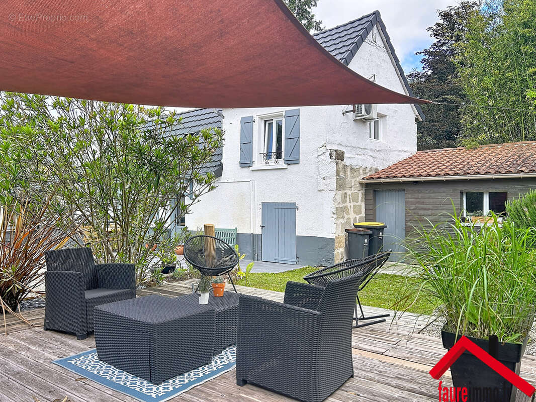 Maison à PAZAYAC