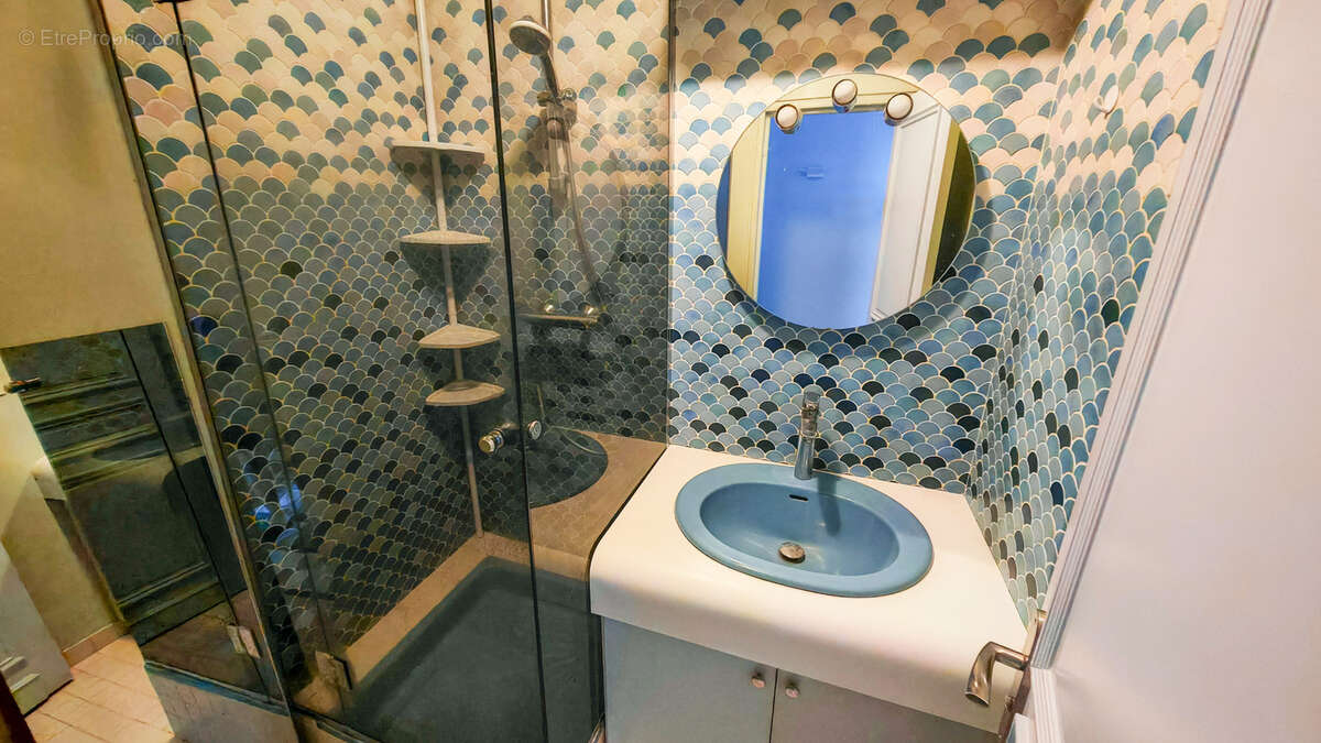 Appartement à COURBEVOIE