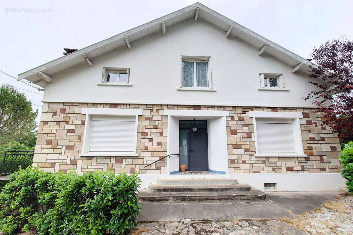 Maison à VILLEFRANCHE-DE-ROUERGUE