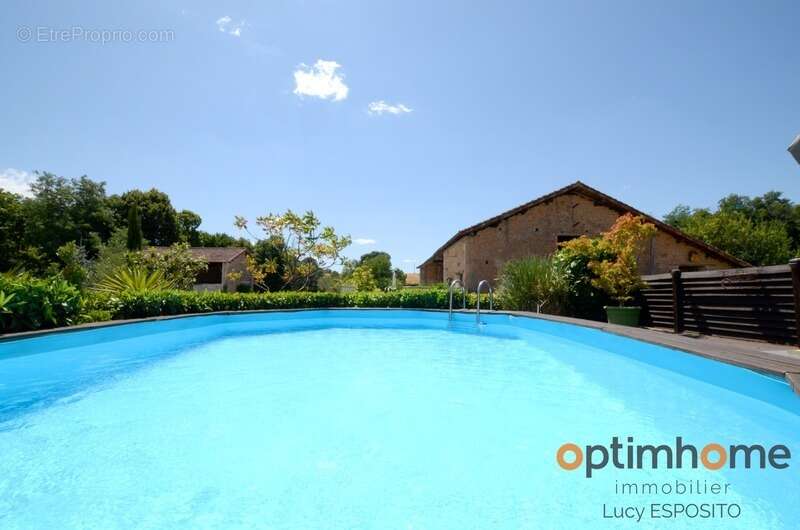 Maison à NANTEUIL-EN-VALLEE