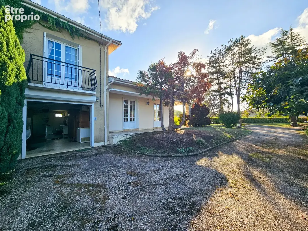 Saint-Philippe-du-Seignal : Maison familiale avec piscine sur parc arboré - photo 31
