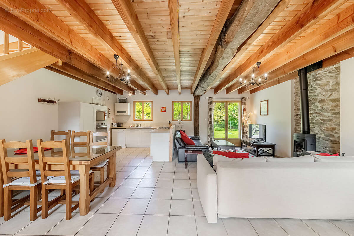 Maison à CLEGUEREC