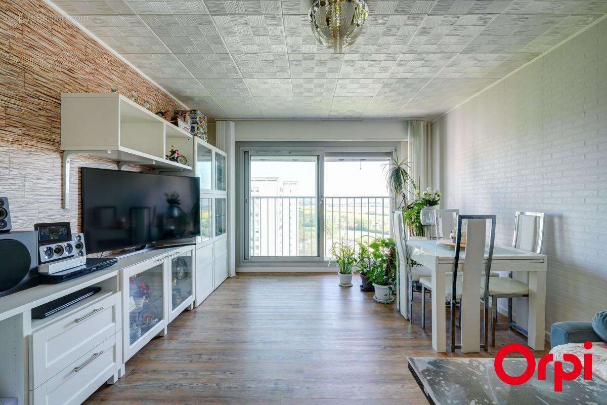 Appartement à VENISSIEUX