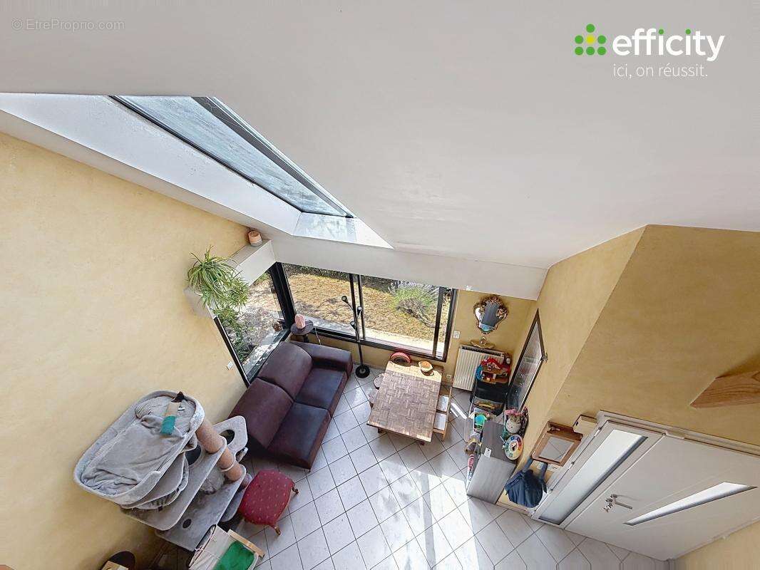 Maison 120 m² à Saint-Jacques-De-La-Lande  - photo 6