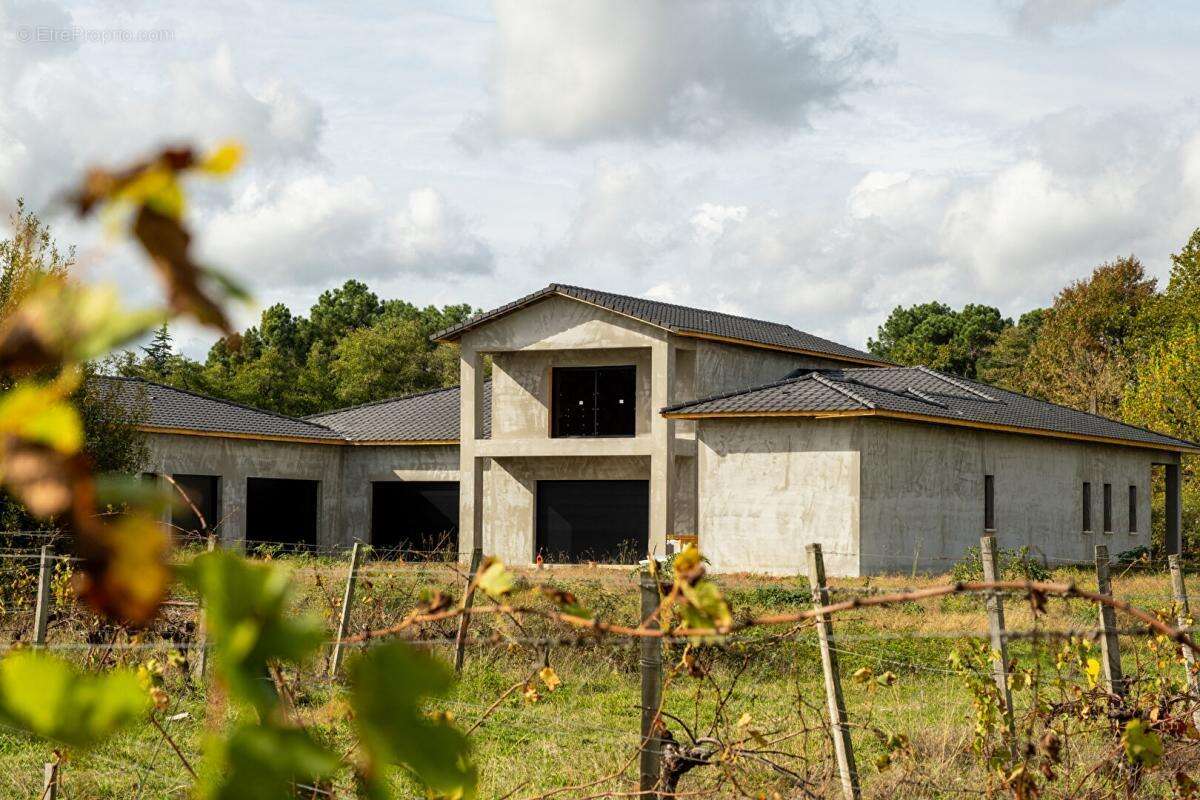 Maison à SAINT-LOUBES