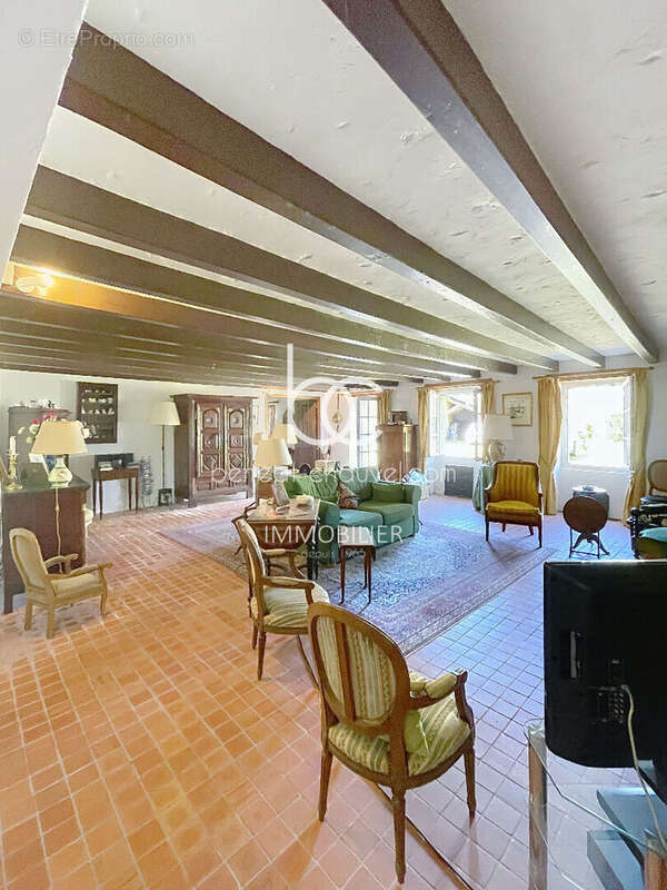Maison à SURZUR