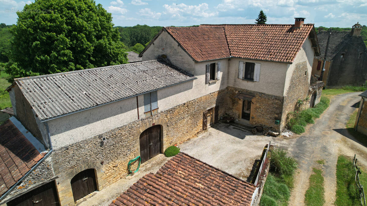 Maison à SALIGNAC-EYVIGUES