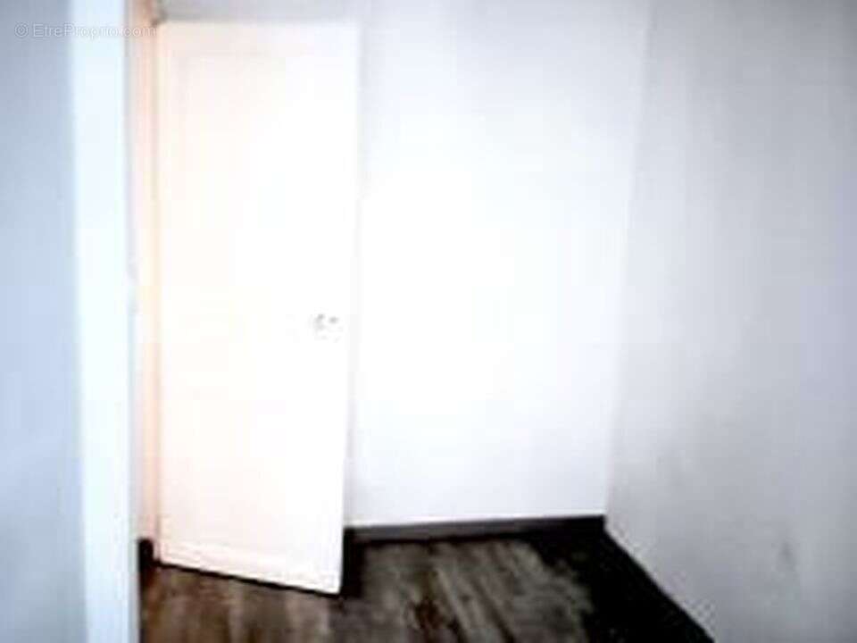 Aubagne T3 de 61 m2 - Appartement à AUBAGNE