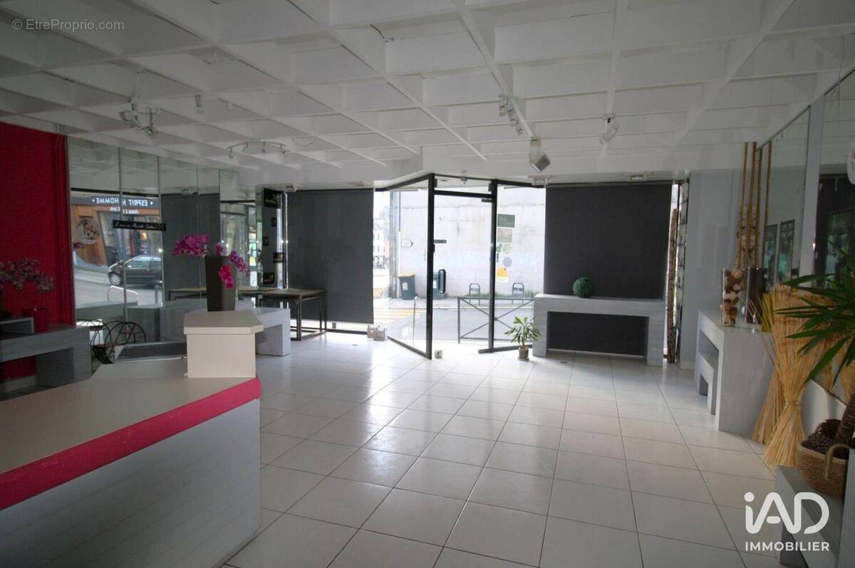 Photo 1 - Commerce à HENNEBONT