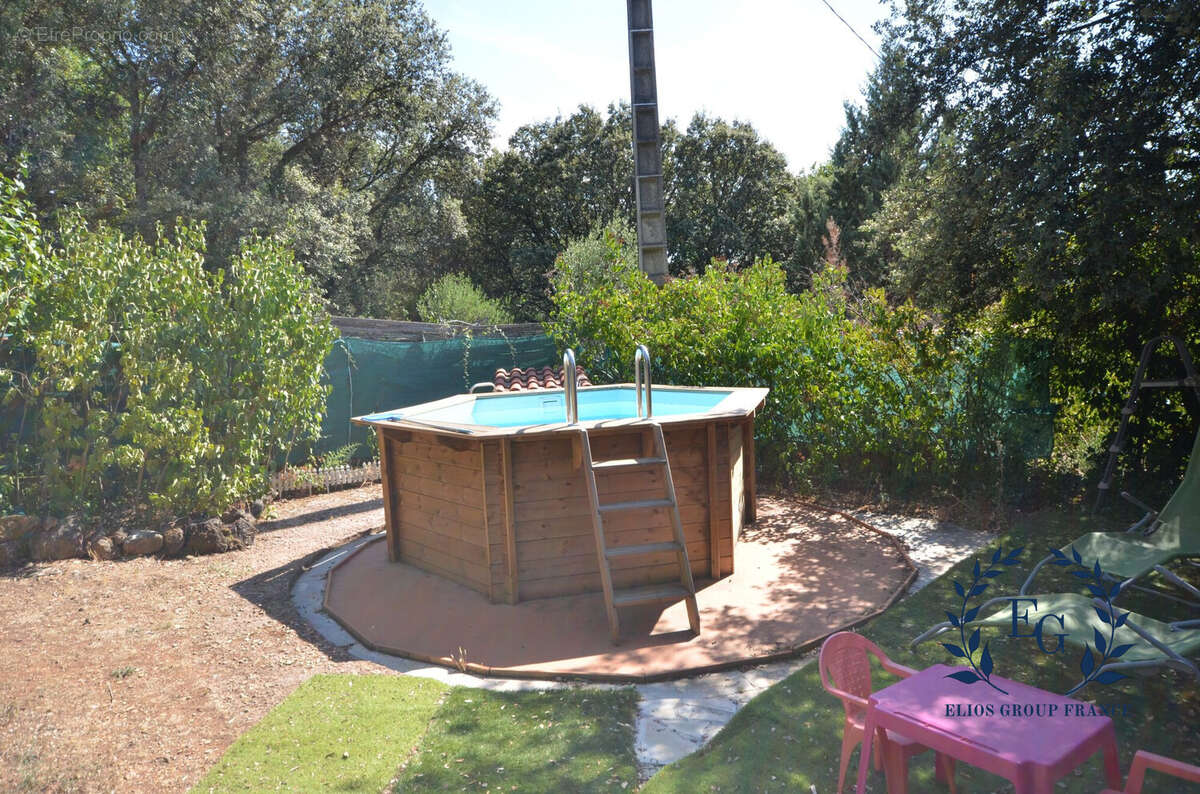 Maison à SEILLONS-SOURCE-D&#039;ARGENS