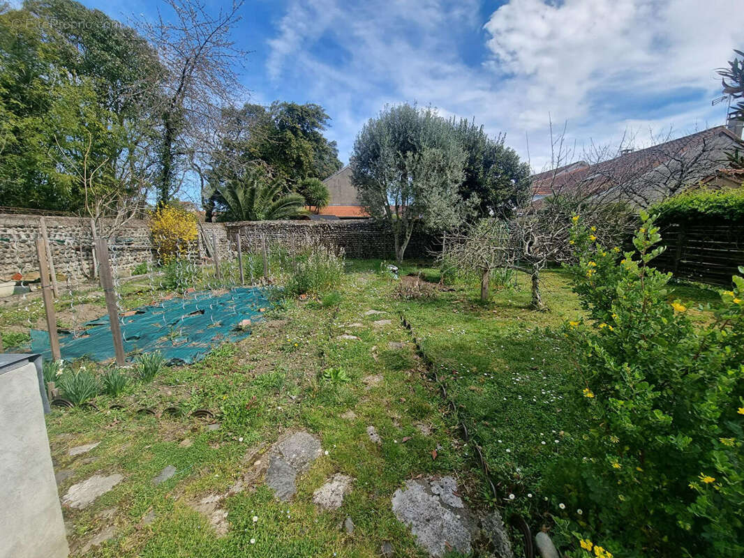 Maison  centre Vic En Bigorre 5 pièce(s) 180 m2 - photo 2