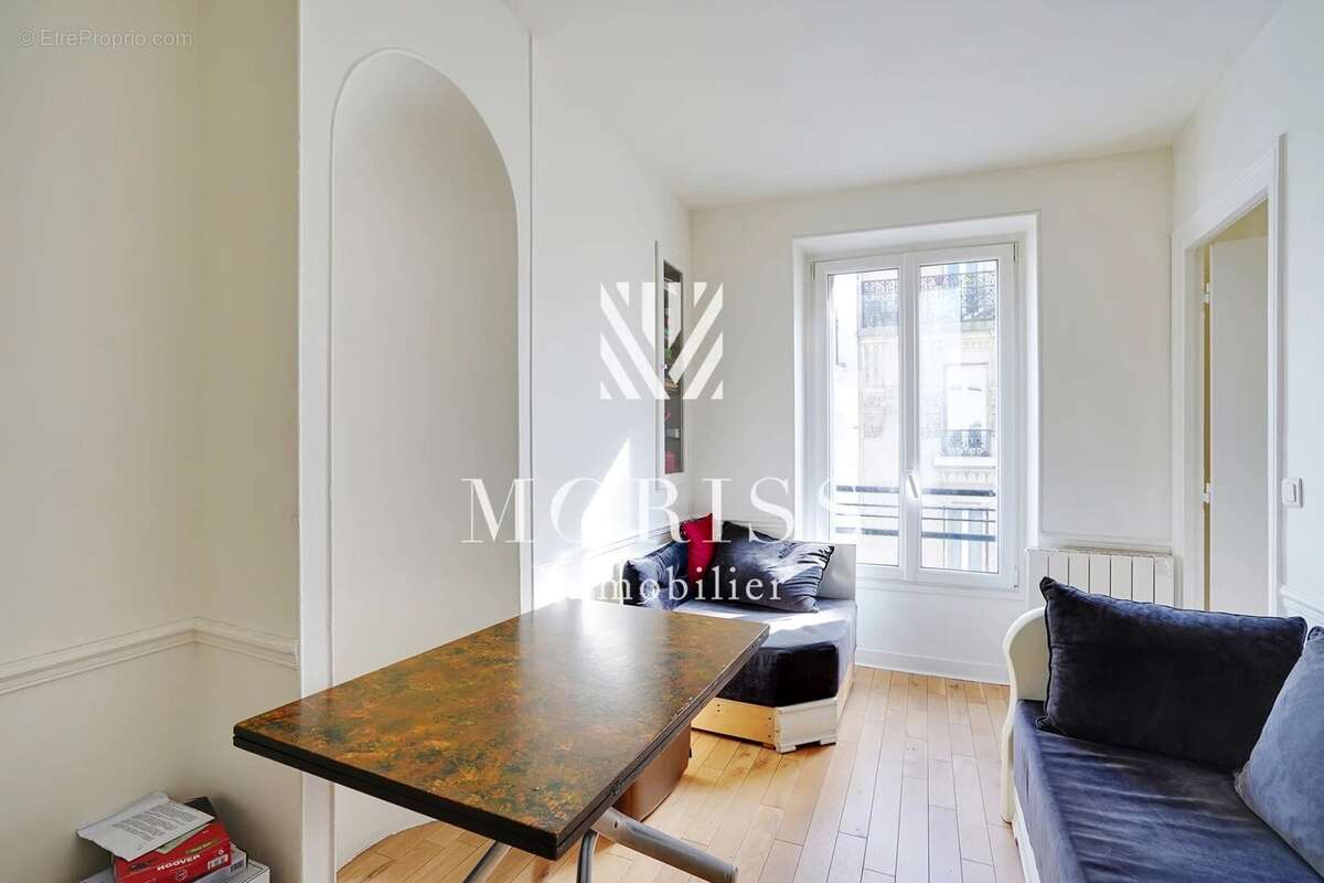 Appartement à PARIS-14E