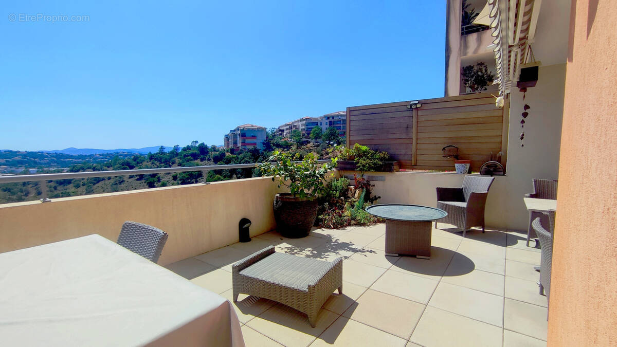 Autre à SAINT-RAPHAEL