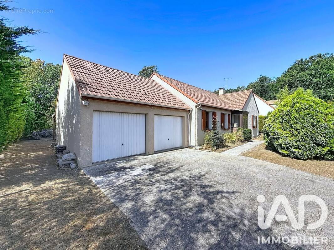 Photo 1 - Maison à SAINT-FARGEAU-PONTHIERRY