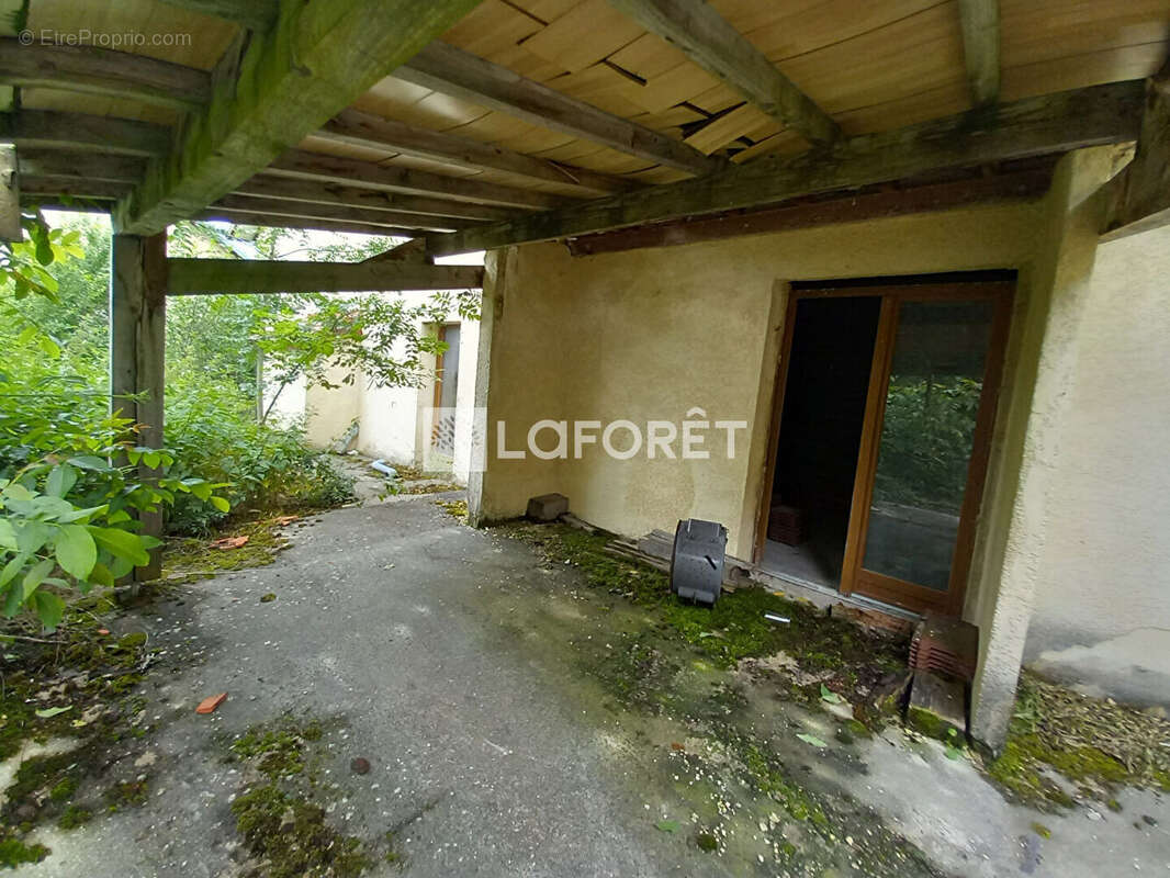 Maison à DOUCIER