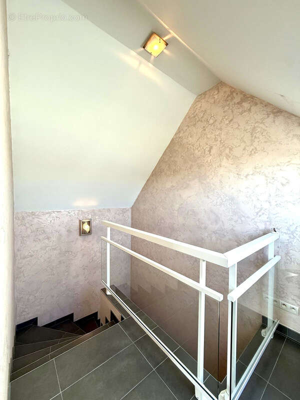 Berstett - L’esprit maison dans une petite copropriété   5 pièces de 141,63 m2 avec jardin, terrasse, garage - photo 19