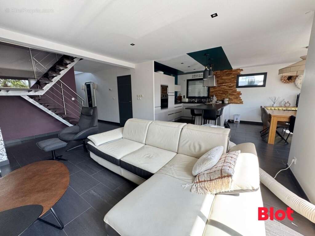Maison 147 m² à Bruz  - photo 4