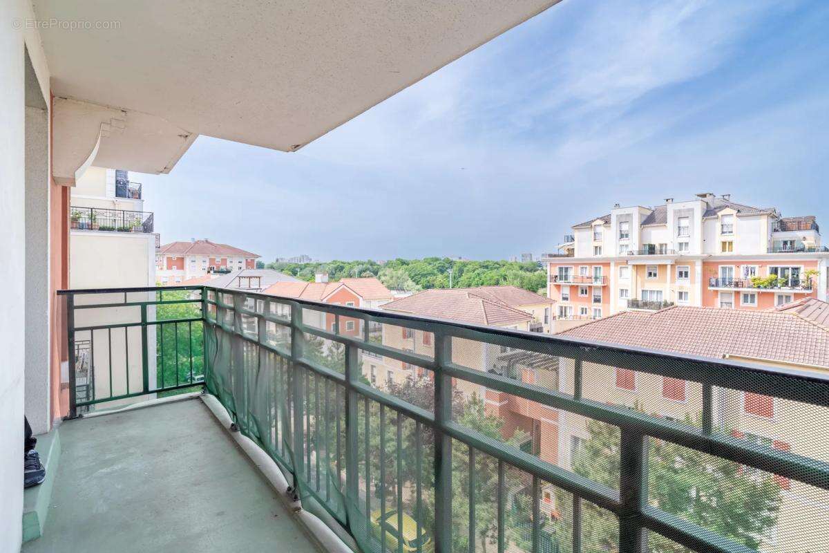 Appartement à VILLENEUVE-LA-GARENNE