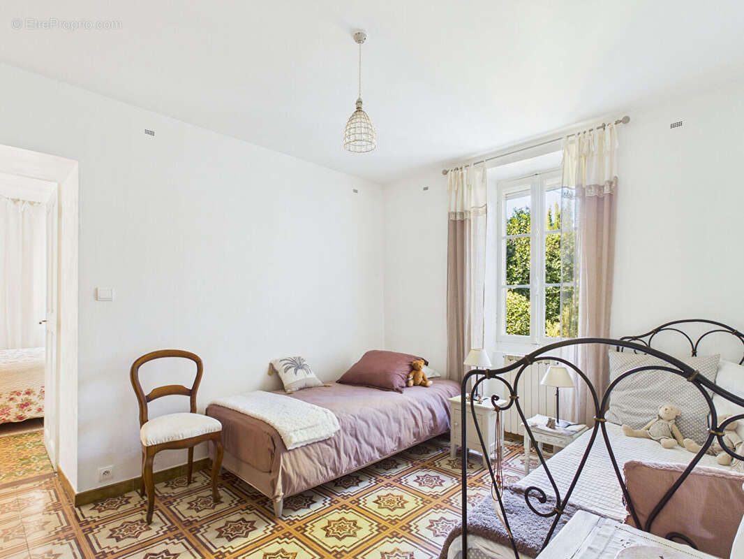 Maison à SAINT-ETIENNE-DU-GRES