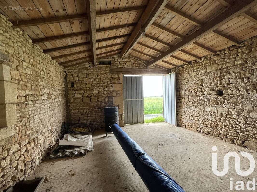 Photo 4 - Maison à LA VALLEE