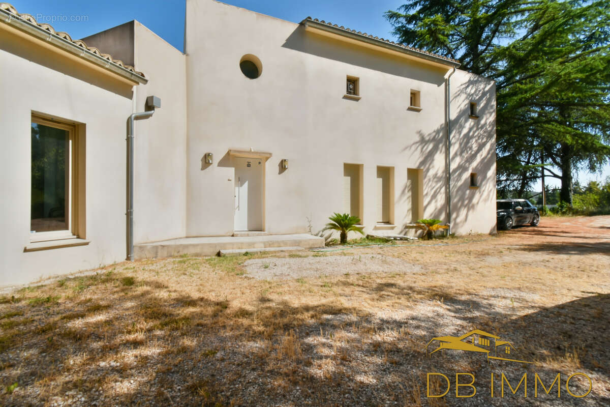 Maison à PUJAUT