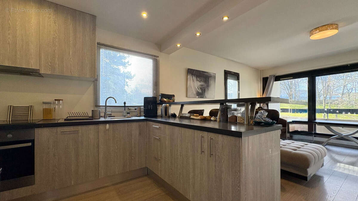 Appartement à LE COUDRAY-MONTCEAUX