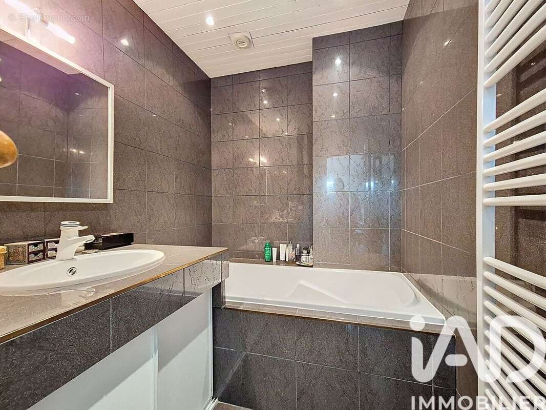 Photo 9 - Appartement à LA ROCHE-SUR-FORON