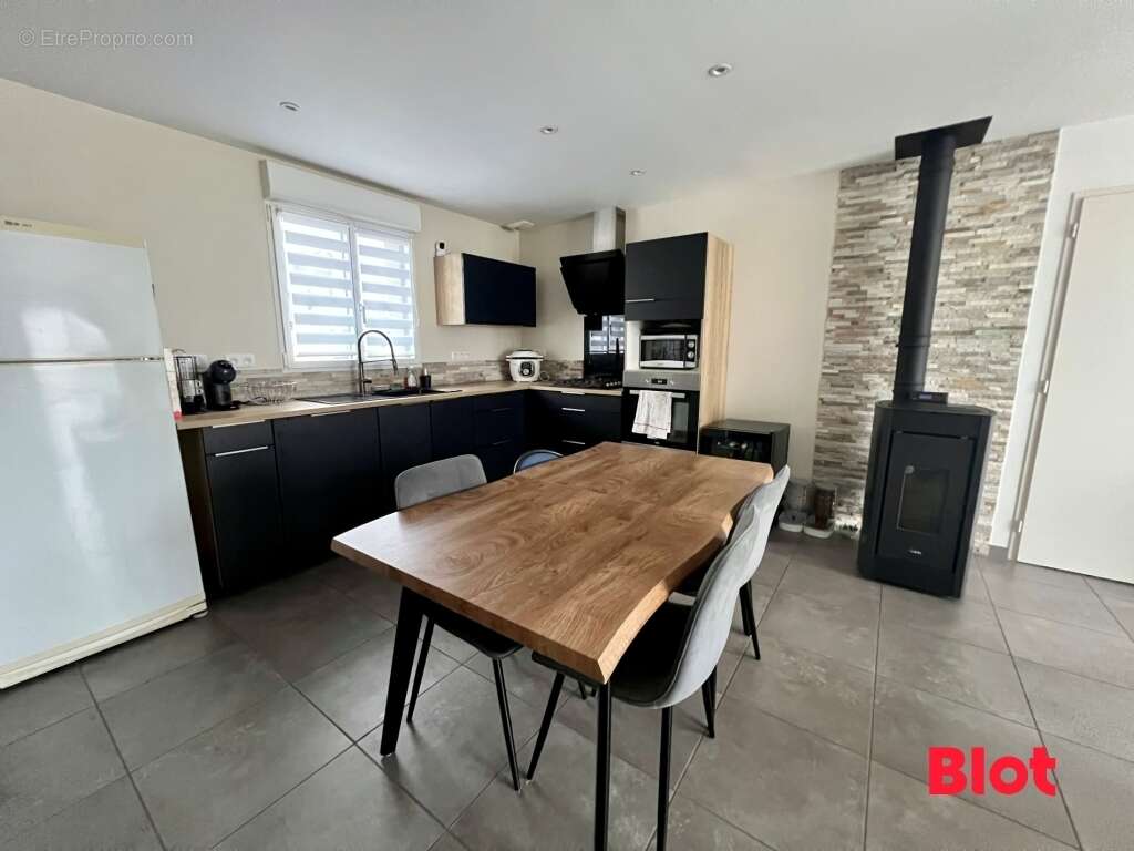 Maison à SAINT-MEEN-LE-GRAND