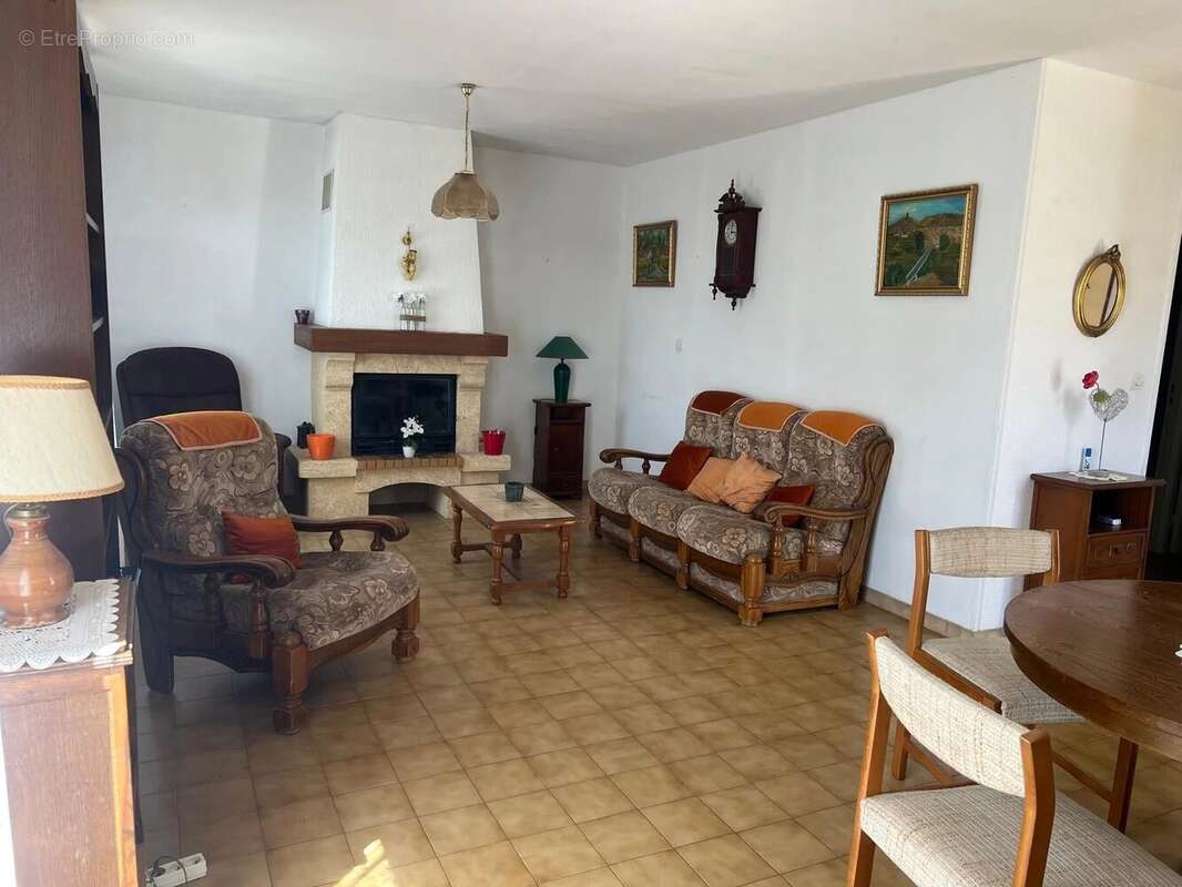 Maison à GINESTAS