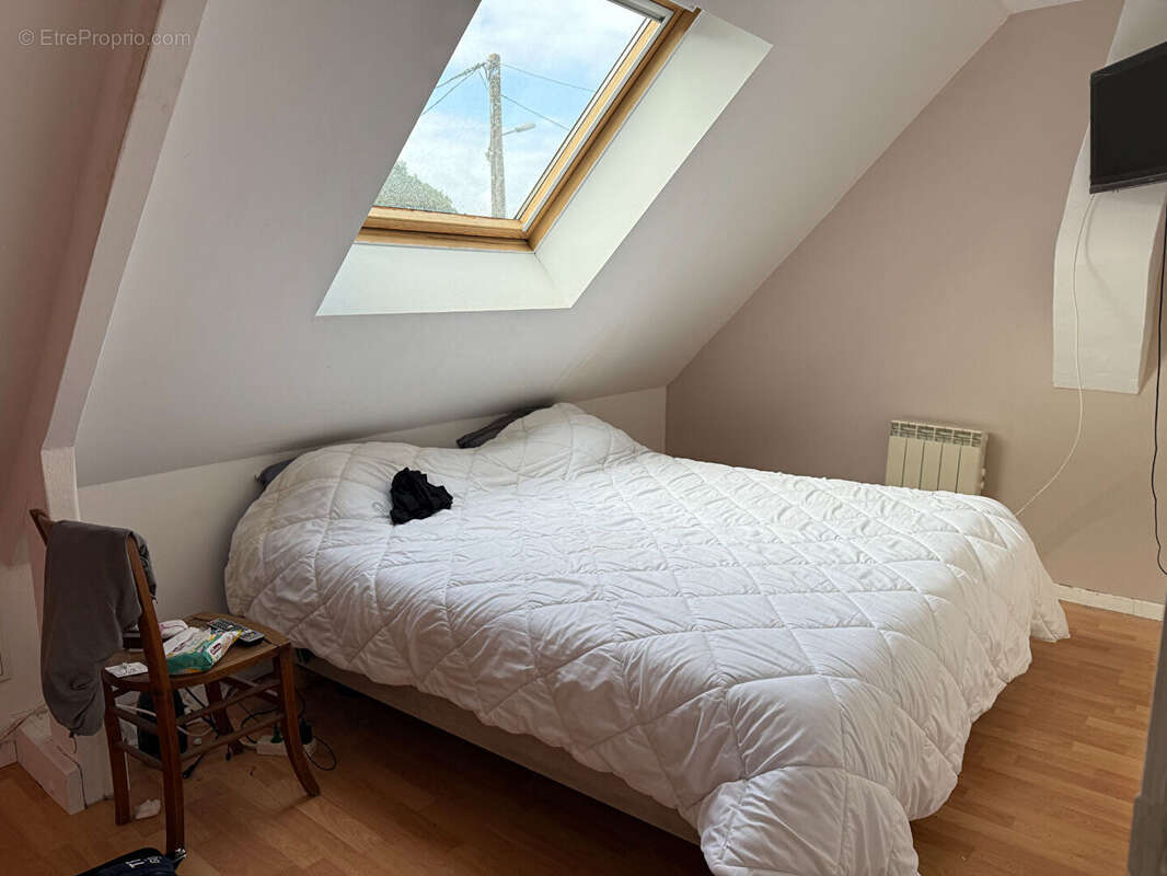 A vendre Crédin, maison 6 chambres, terrain d'environ 900m² - photo 6