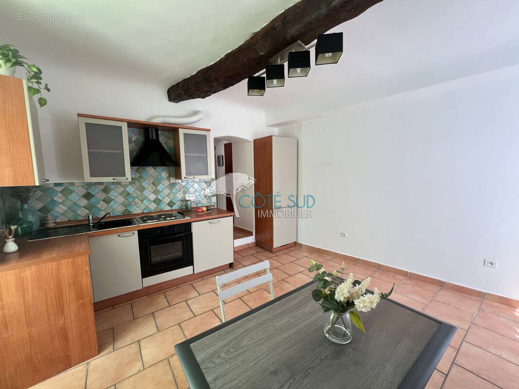 Appartement à LORGUES