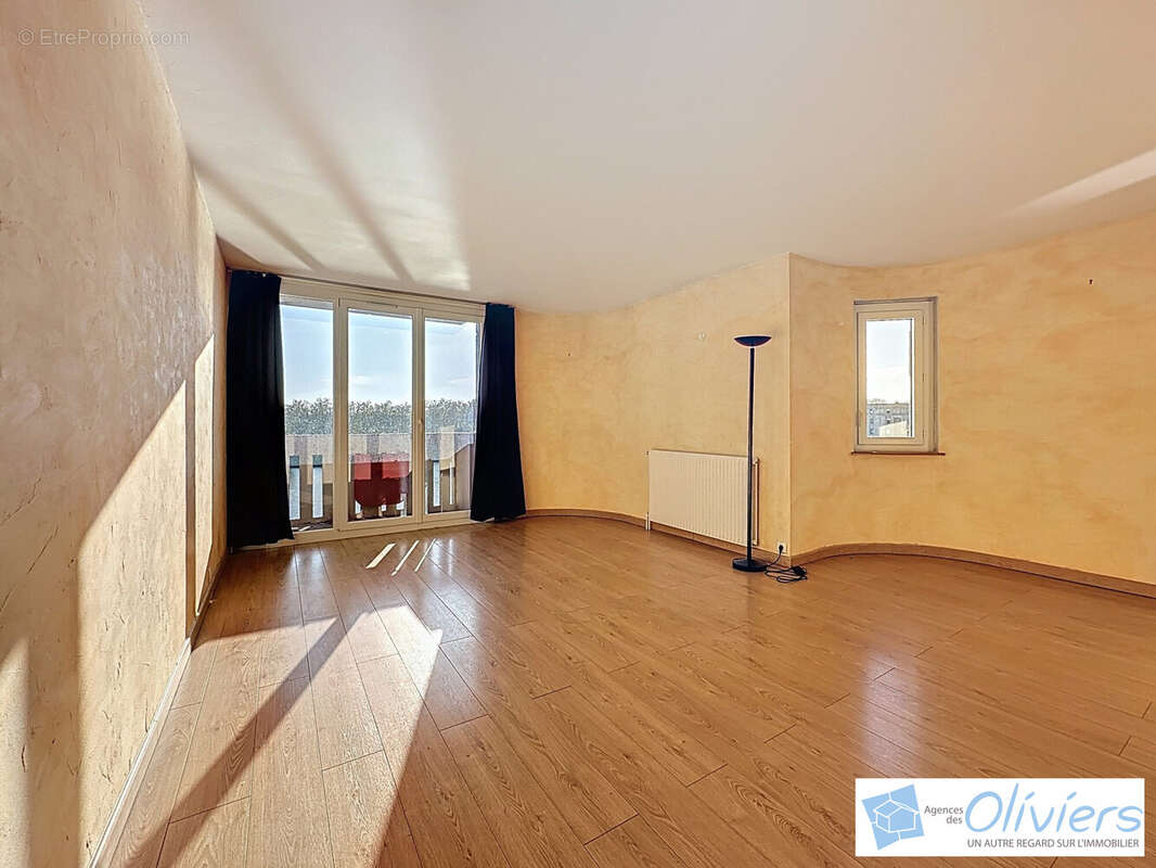 Appartement à MONTIGNY-LE-BRETONNEUX