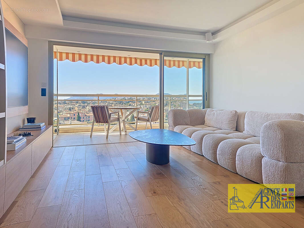 Appartement à LE CANNET