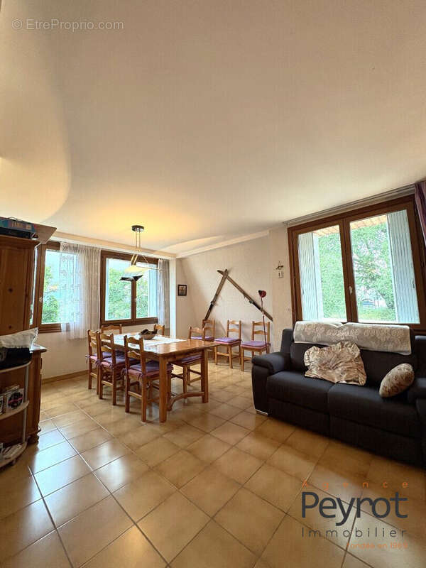 Appartement à FONT-ROMEU-ODEILLO-VIA