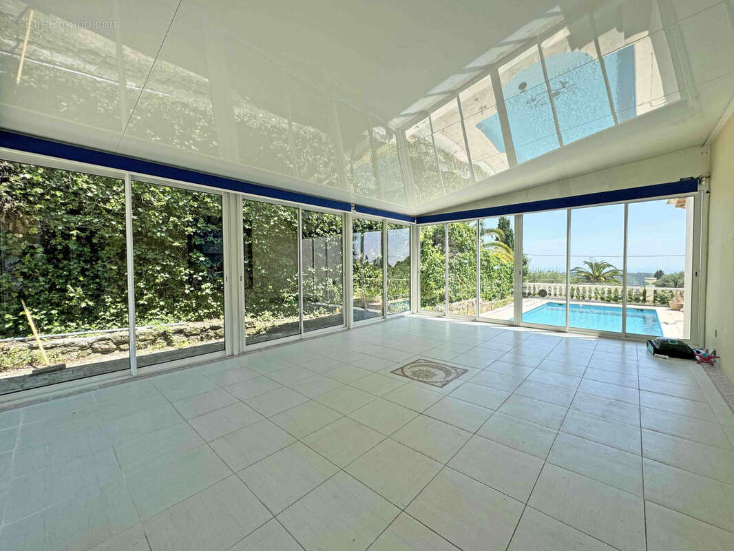 Maison à TOURRETTES-SUR-LOUP