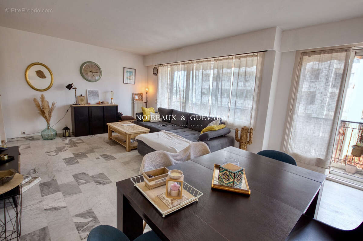 Appartement à LE CANNET