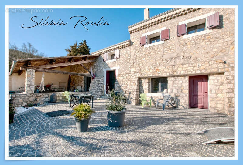 Maison à MALATAVERNE