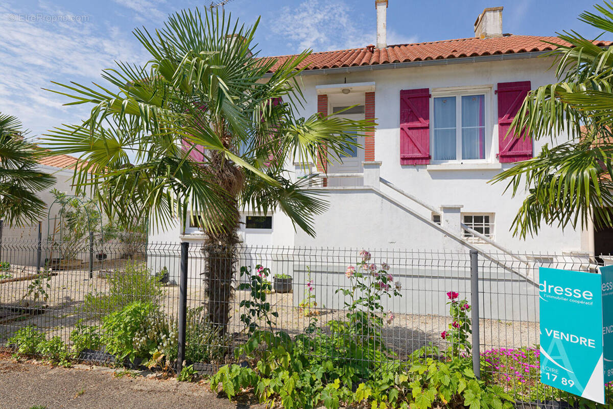 Maison à L'HERBERGEMENT