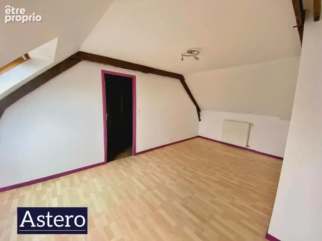 Belle maison de caractère de 189 m² – 5 chambres – Dépendance en pierre – Cœur de Saint-Gérand - photo 9
