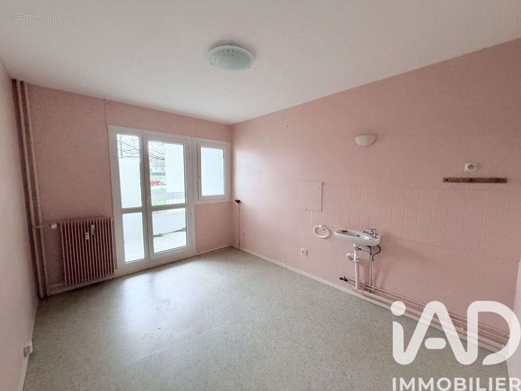 Photo 4 - Appartement à FLEURY-LES-AUBRAIS