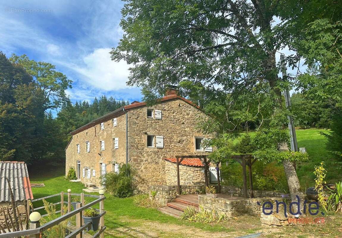 Maison à VERNET-LA-VARENNE