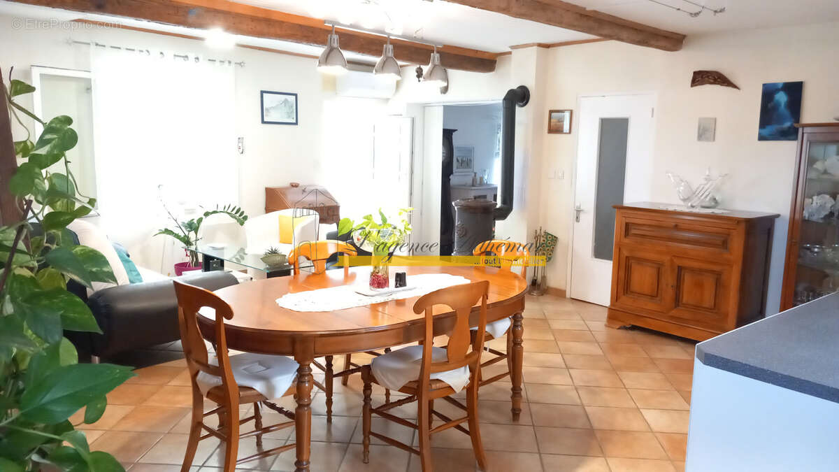 Maison à LA COUCOURDE