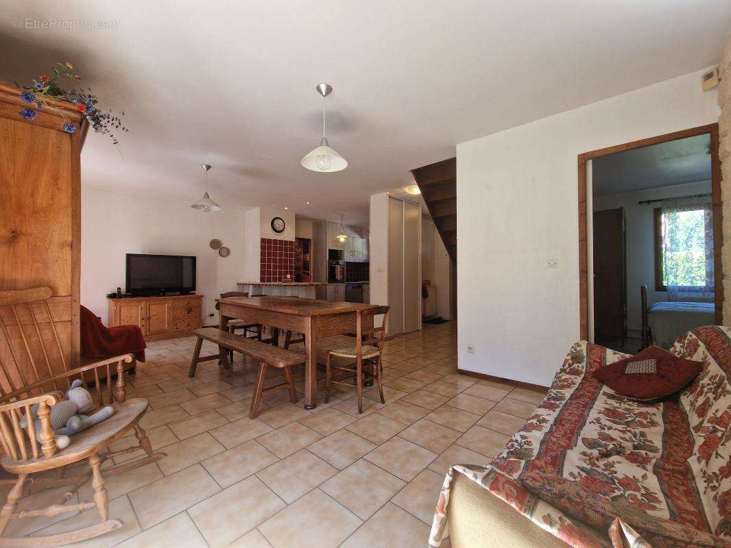 Maison à VAIRES-SUR-MARNE