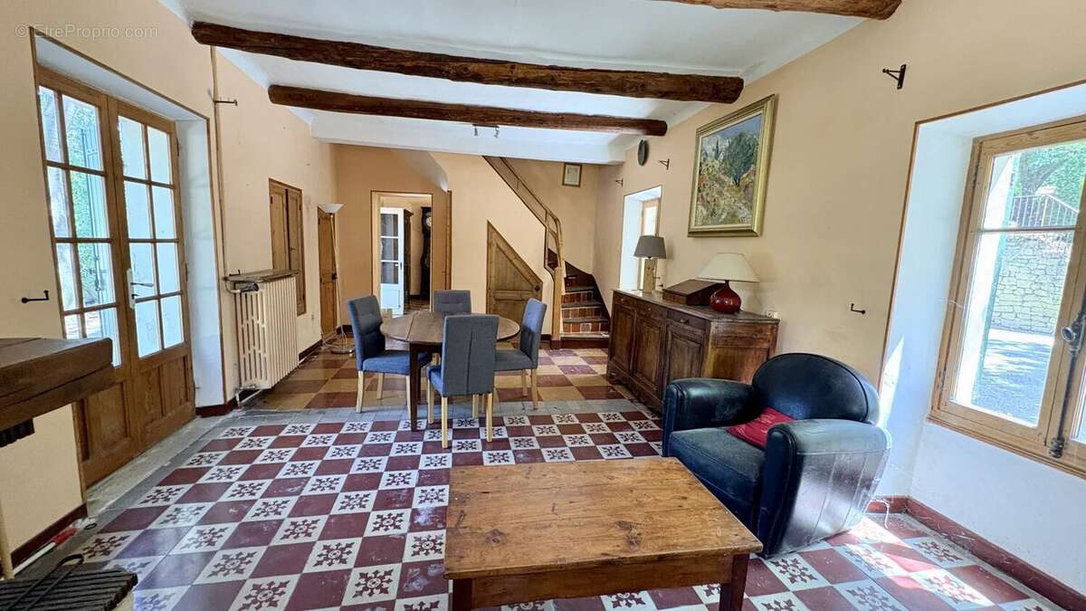 Maison de caratère avec grand jardin entre Carpentras et St Didier - photo 9