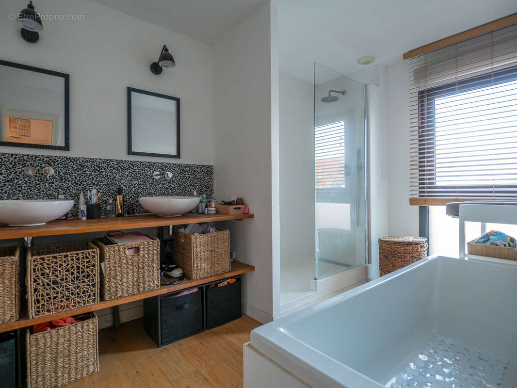 Maison à SAINGHIN-EN-MELANTOIS